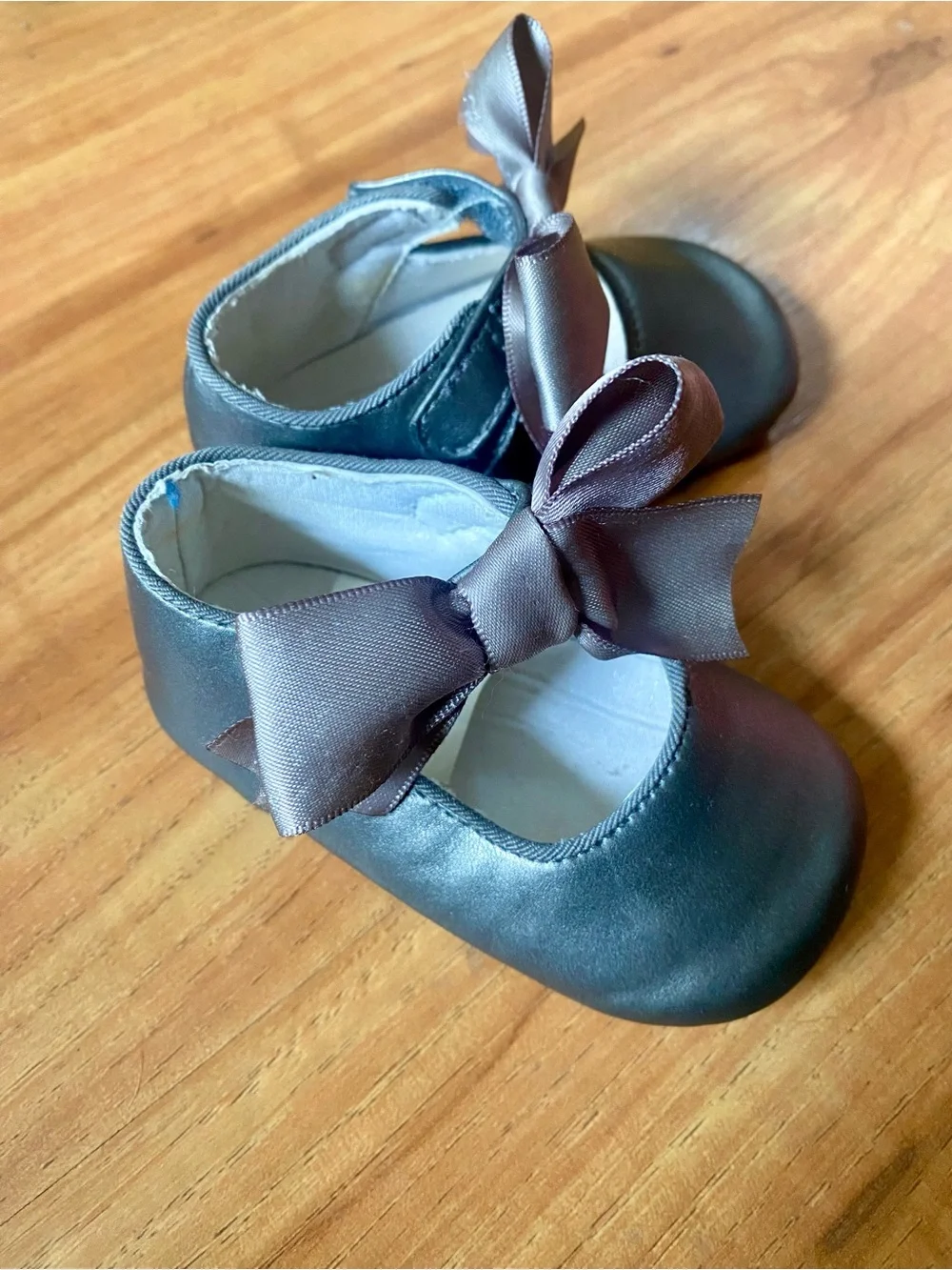 Mayoral Shimmery Gray Satin Bow Mary Jane Baby Shoes